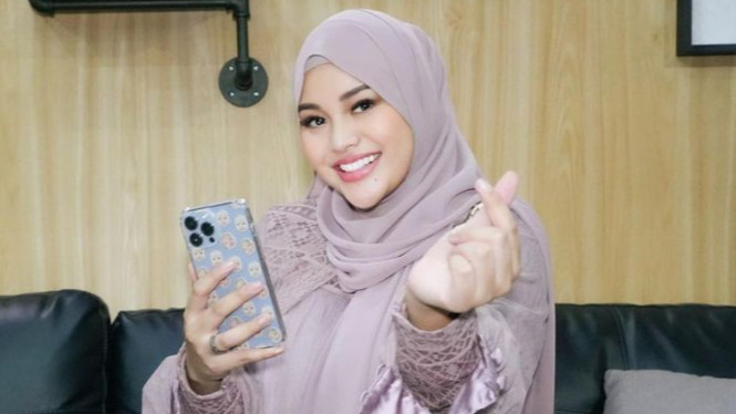 Instagram/Aurelie.hermansyah