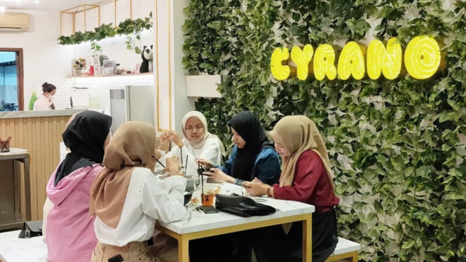 Instagram/cyranocafe