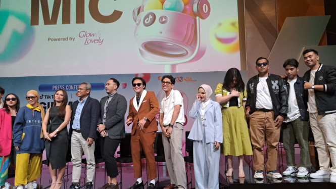 Intipseleb/Tiya Sukmawati