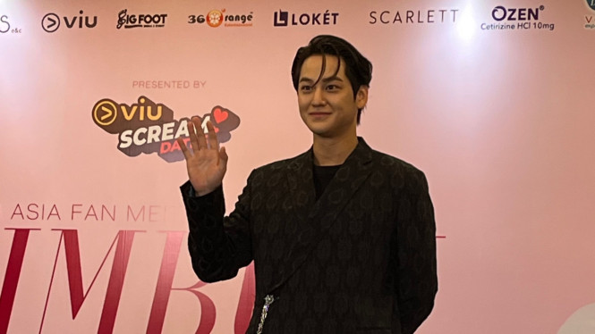 IntipSeleb/Cahaya Padang