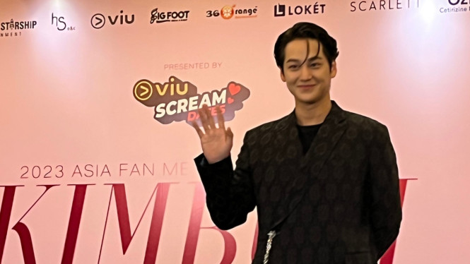 IntipSeleb/Cahaya Padang