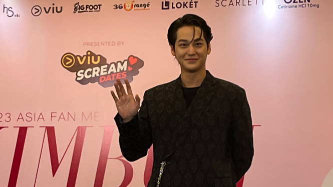 IntipSeleb/Cahaya Padang