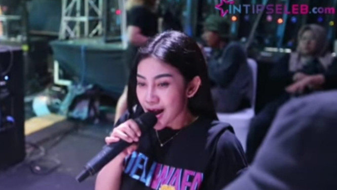 YouTube/intipseleb Official