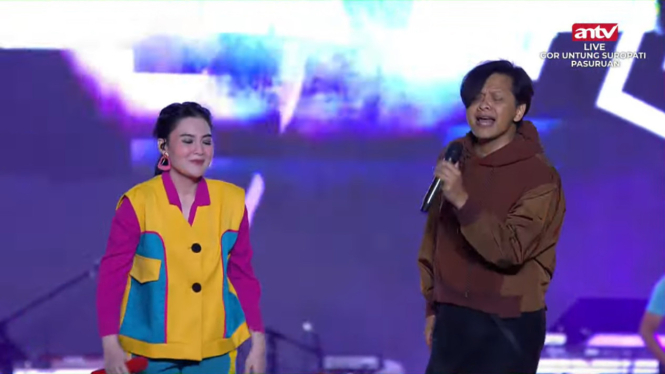 'Panas' Duet GIGI dan Nella Kharisma Sukses Bakar Semangat Warga