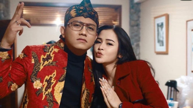 Instagram/bellabonita_ra