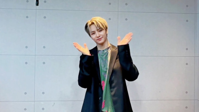 Twitter.com/lev_official_