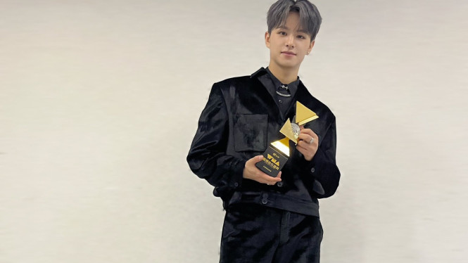 Twitter.com/lev_official_