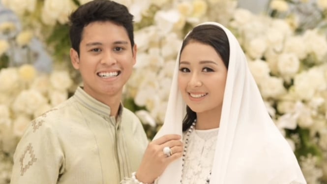 Yalangoch xalat ostida