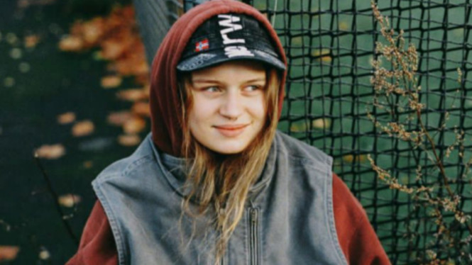 Instagram/@girlinred