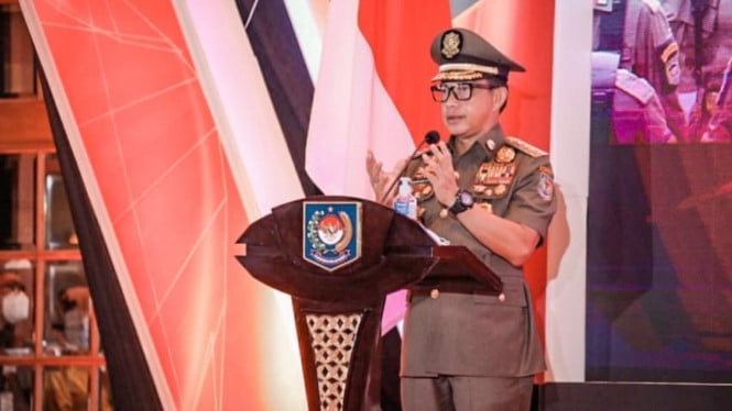 Instagram.com/titokarnavian