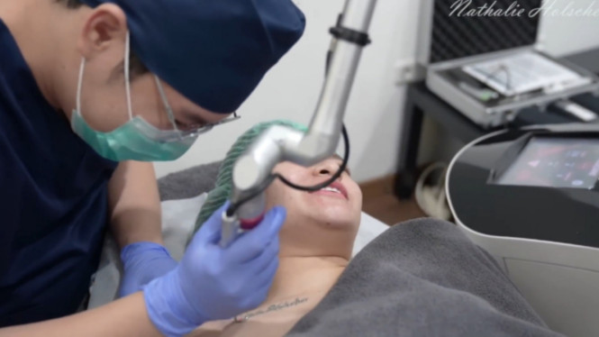 YouTube/NATHALIE HOLSCHER