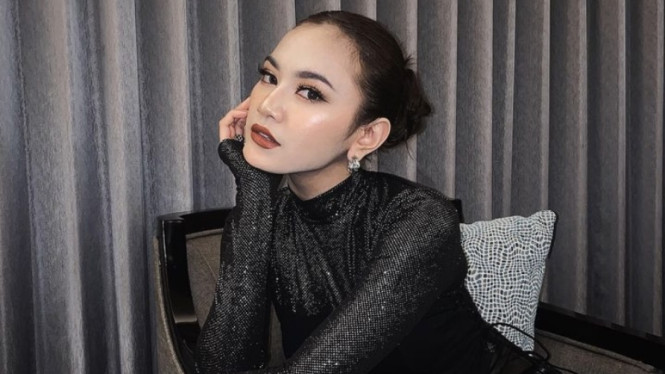 mahaliniraharja/instagram