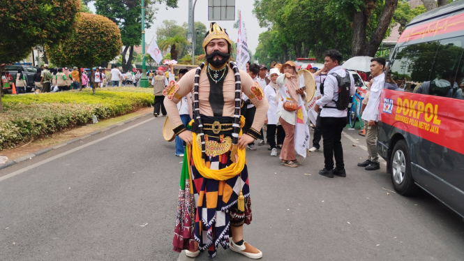 Galih Ginanjar jadi Bima saat Antar Prabowo dan Gibran ke KPU