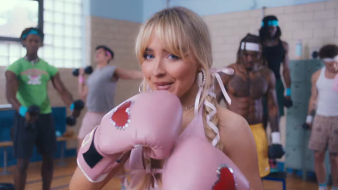 YouTube/Sabrina Carpenter 