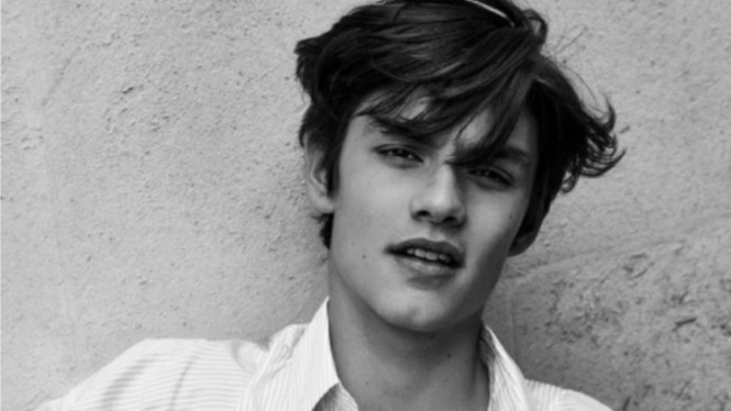 Instagram/@louispartridge_