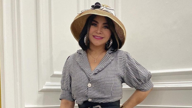 Instagram/anisa_bahar_new