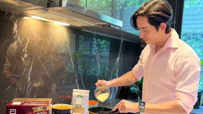 Instagram/louisscott