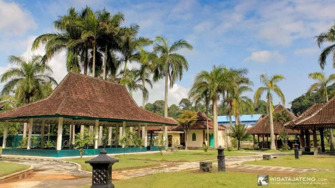 Instagram.com/@wisatajateng