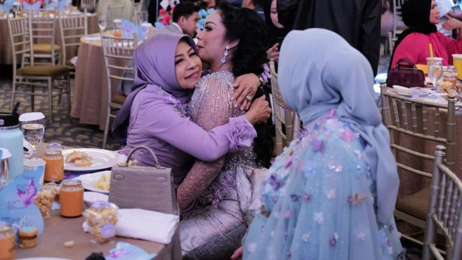 Instagram.com/@aurelie.hermansyah