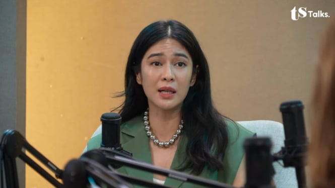 7 Artis Kuliah di Universitas Indonesia, Amel Carla Ikuti Jejak Najwa