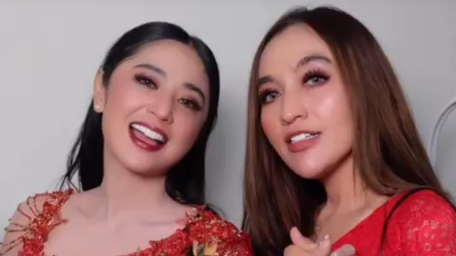 Instagram/indahsariofficial