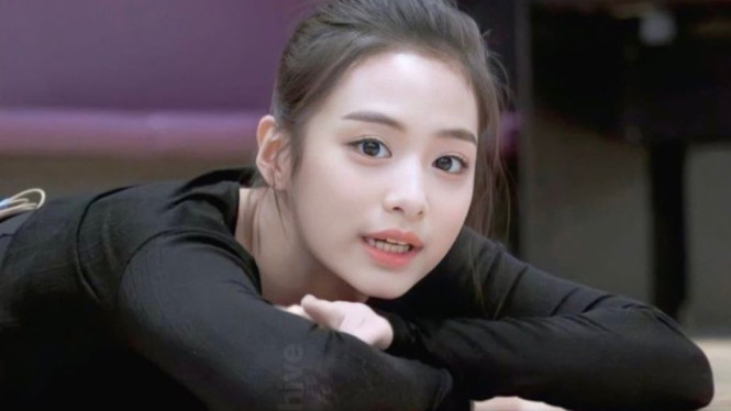 Instagram/ahyeon_babymonster 