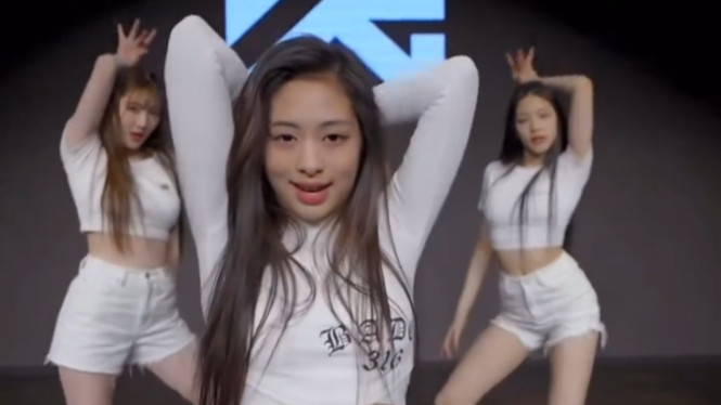 Instagram/ahyeon_babymonster 