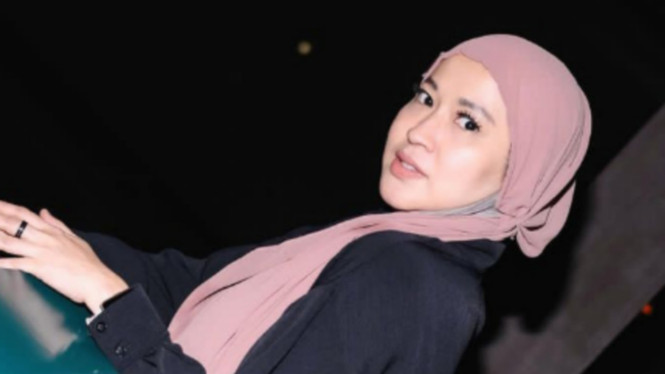 Instagram/@okieagustina_