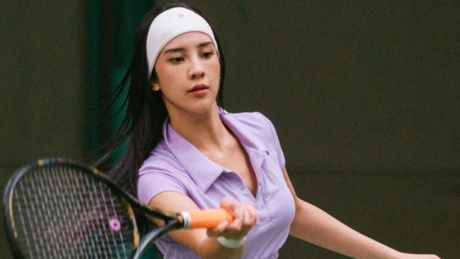 5 Potret Anya Geraldine saat Main Tenis, Rok Putih Bikin Gemes!