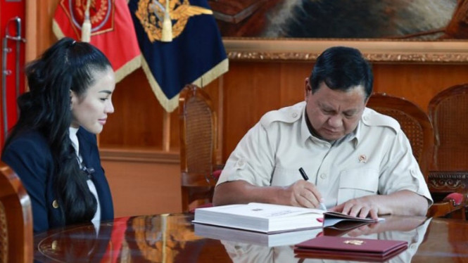 Instagram/nikitamirzanimawardi_172