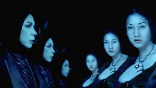 Instagram/@melly_goeslaw