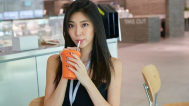 Instagram/@deeenerss