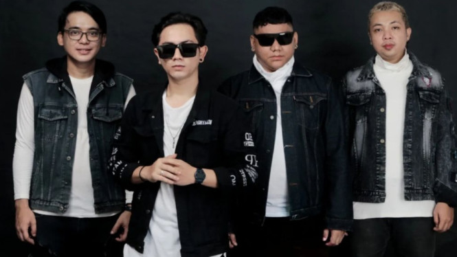 Instagram/luviaband_official