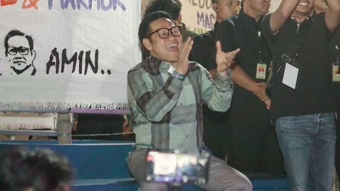 Instagram/ @cakiminow