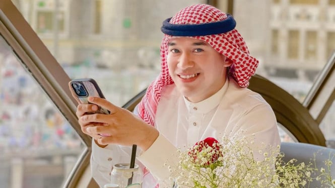 Instagram @anwar_bab