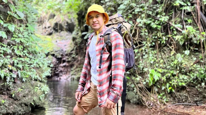 Instagram @anwar_bab