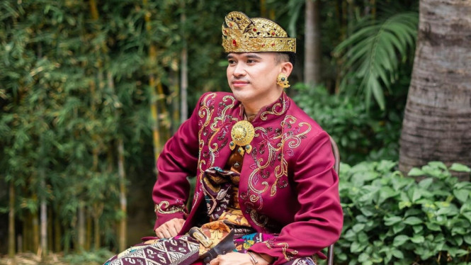 Instagram @anwar_bab