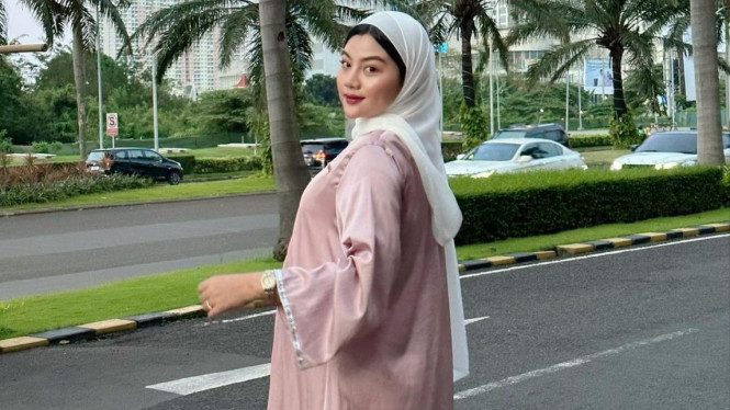 Instagram/ @zenyameliani__