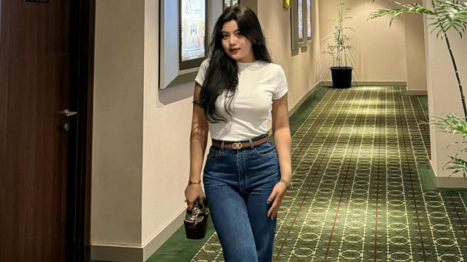 Instagram/ @zenyameliani__