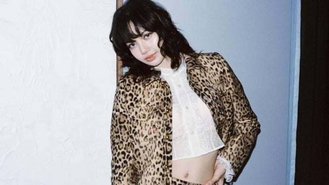 Instagram @lalalalisa_m