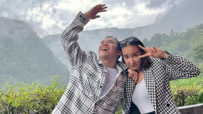 Instagram @anwar_bab