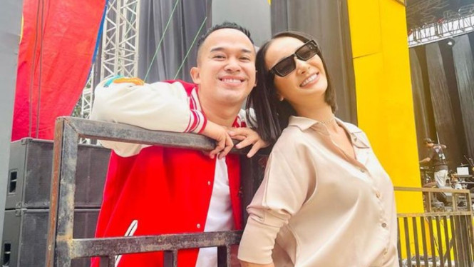 Instagram @anwar_bab