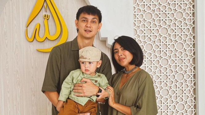 Instagram @marcelldarwin