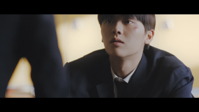 AOMGOFFICIAL/YouTube