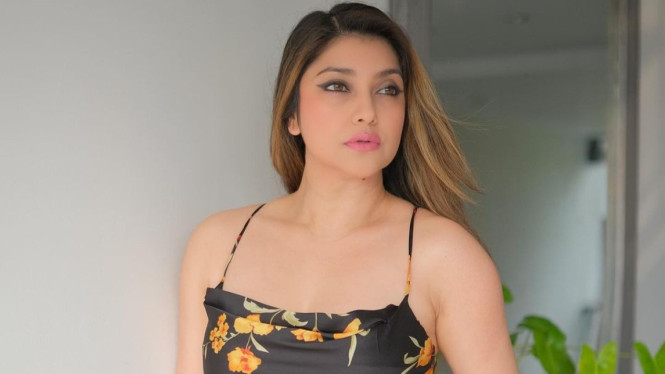 Instagram/ @sazarita