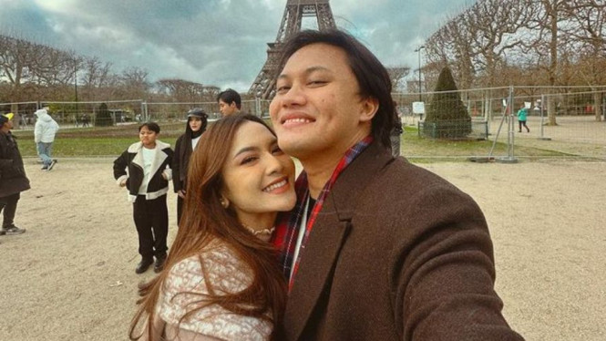 Instagram @rizkyfbian