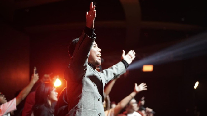 Instagram/ @diazdanar