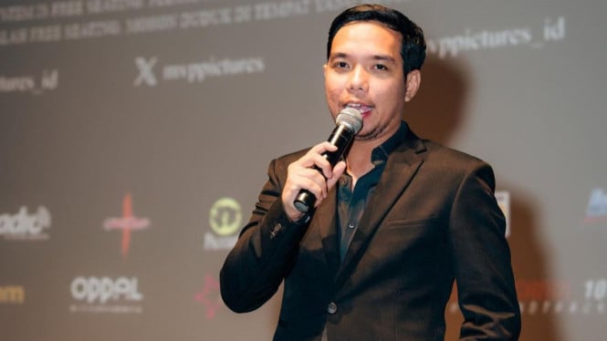 Instagram/ @diazdanar