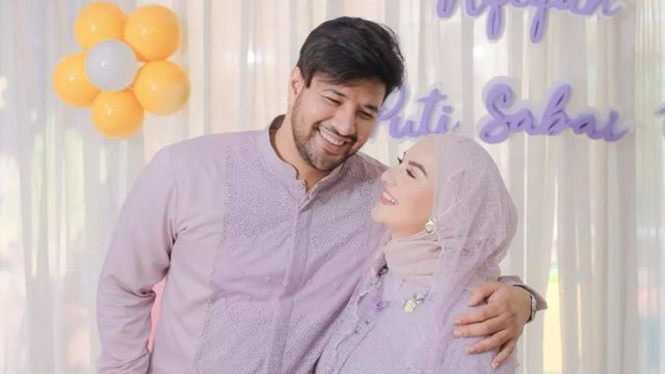 Instagram @aishlovestory_aish