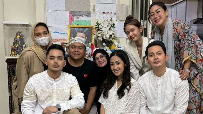 Kiki Farrel Bela Tamara Tyasmara yang Dikecam Gegara Senyum dan Full